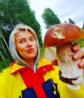 Rencontre Femme : Ilona, 45 ans à Biélorussie  шклов